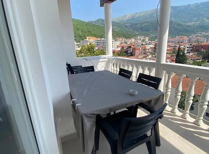Studio Apartment In The City Center, Budva