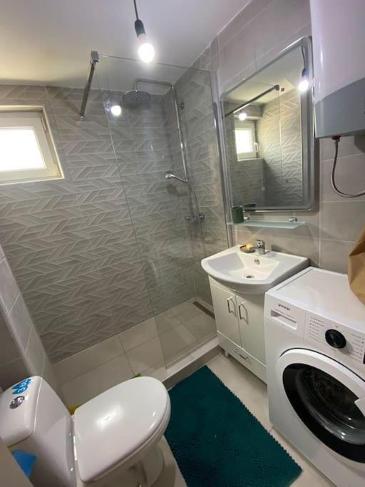 In The Center, Apartment *